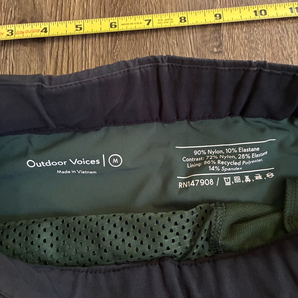 Outdoor Voices Rectrek 3" Skort Black/Hunter/Espresso - Picture 14 of 15